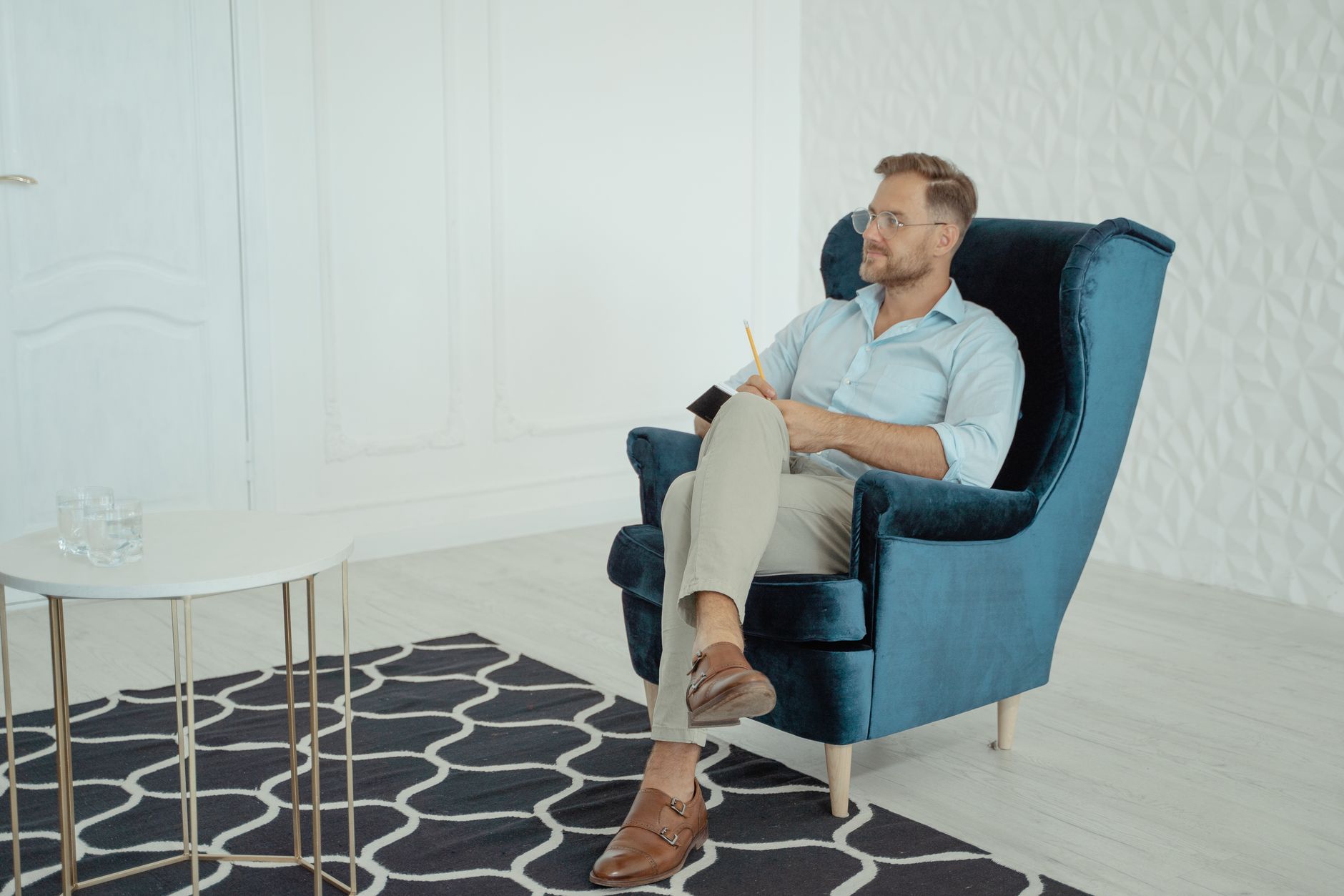 5 Steps to Get Clients as a Psychologist Ethically — featured image