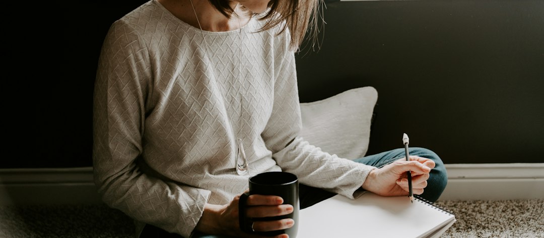 How to Create Content for Therapist Blogs that Connects? — featured image